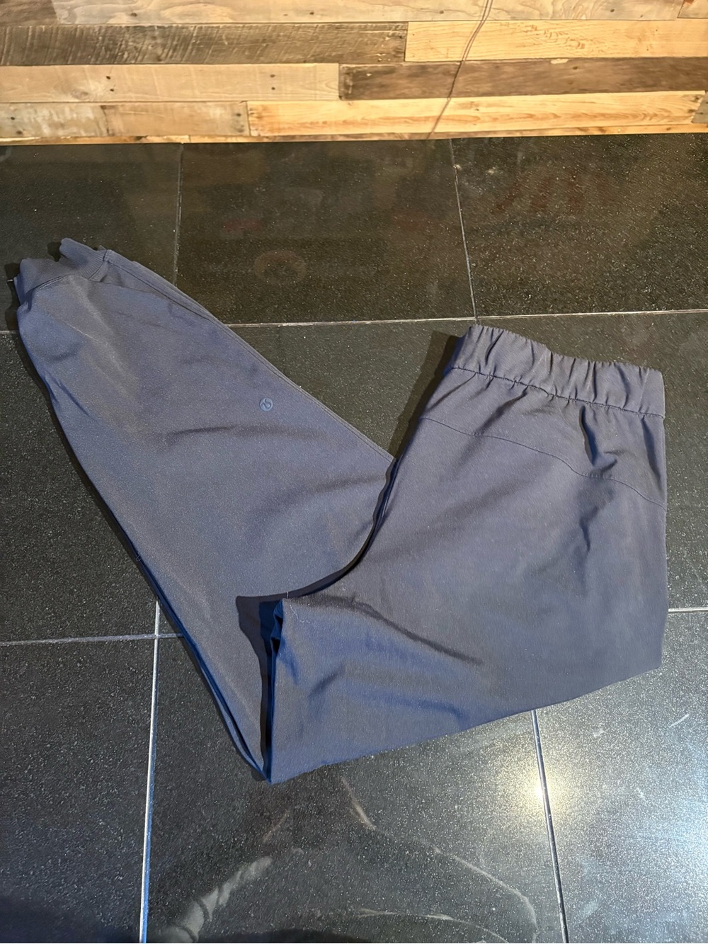 lululemon athletica On the Fly Jogger Luxtreme in Black size 10
